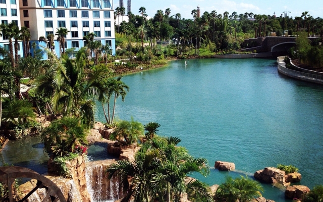תמונה עבור Universal's Loews Sapphire Falls Resort