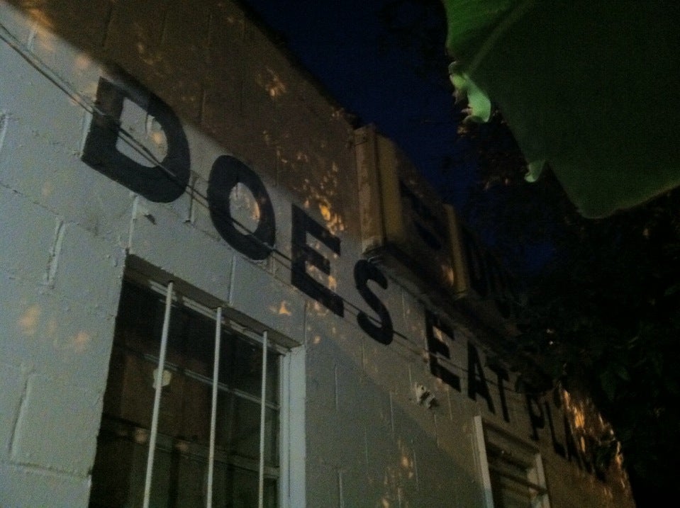 Picture for Doe's Eat Place