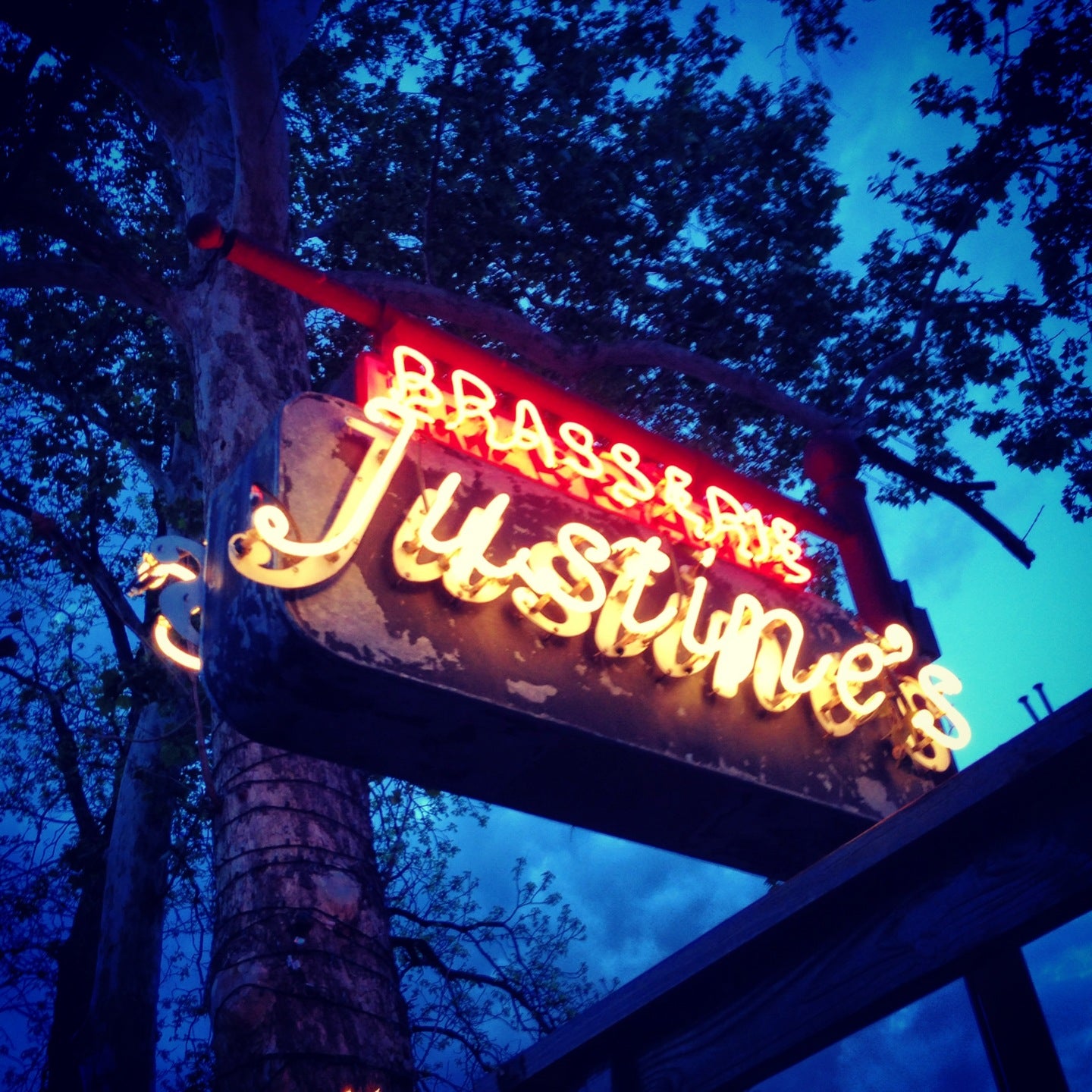 Picture for Justine's Brasserie