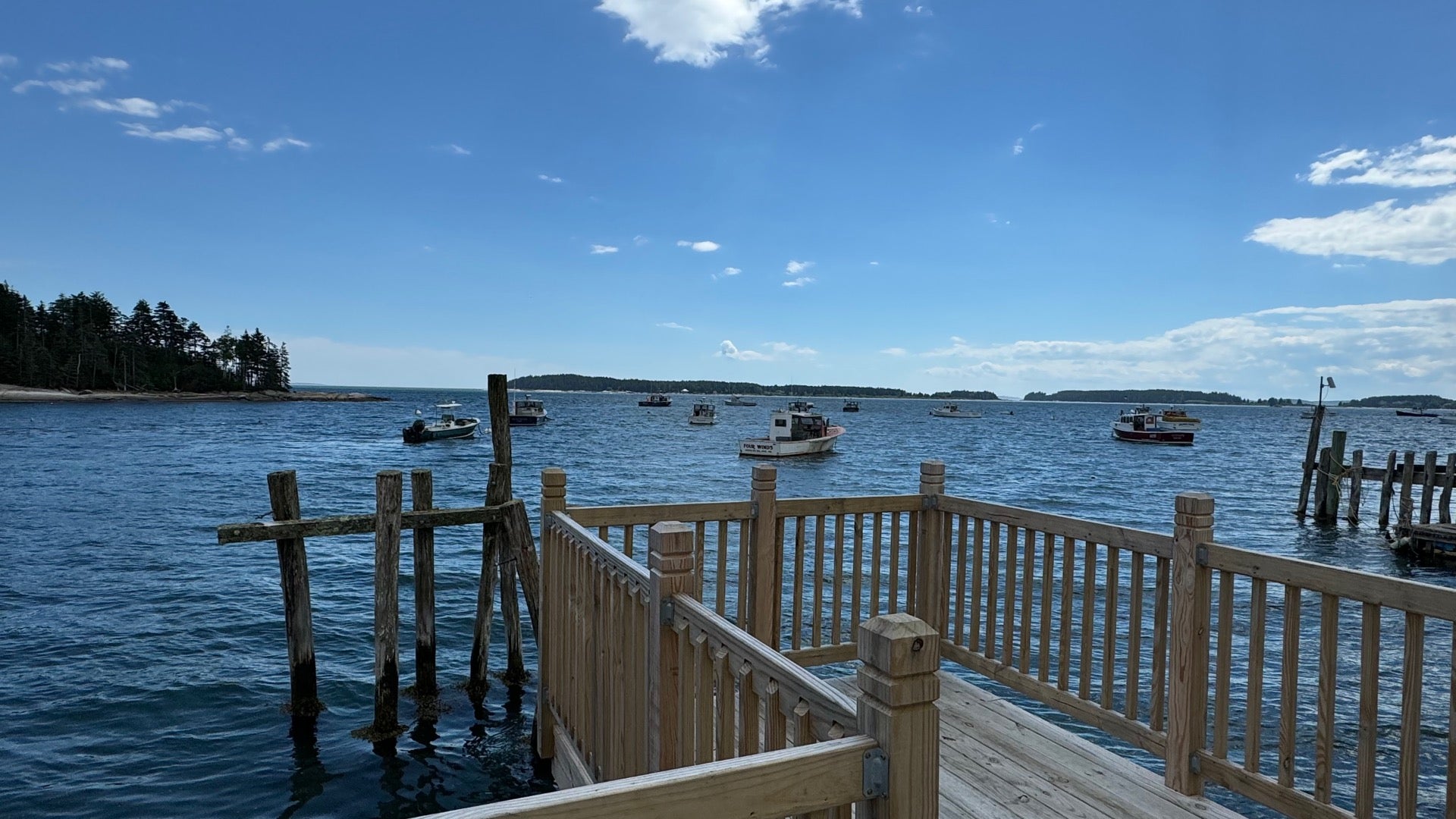 Picture for McLoons Lobster Shack
