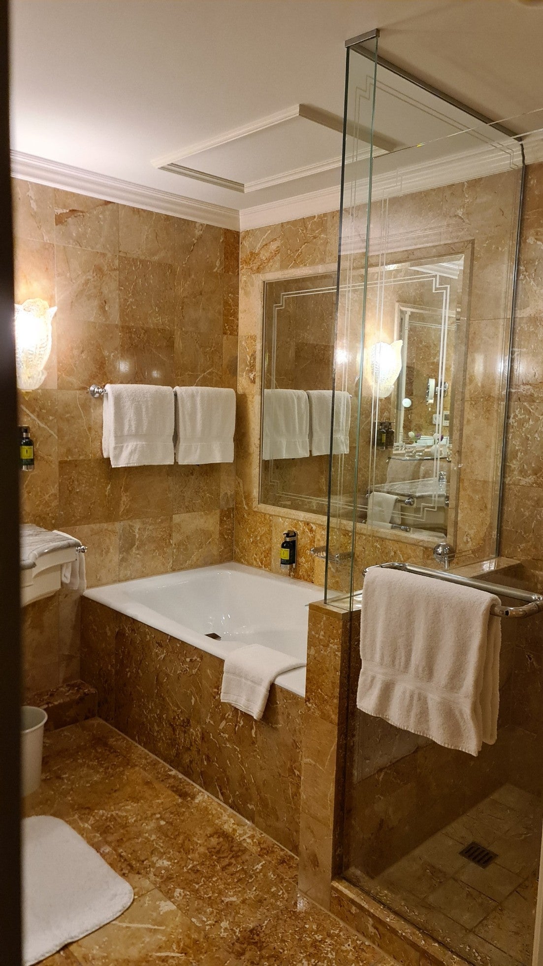 תמונה עבור Regent Berlin