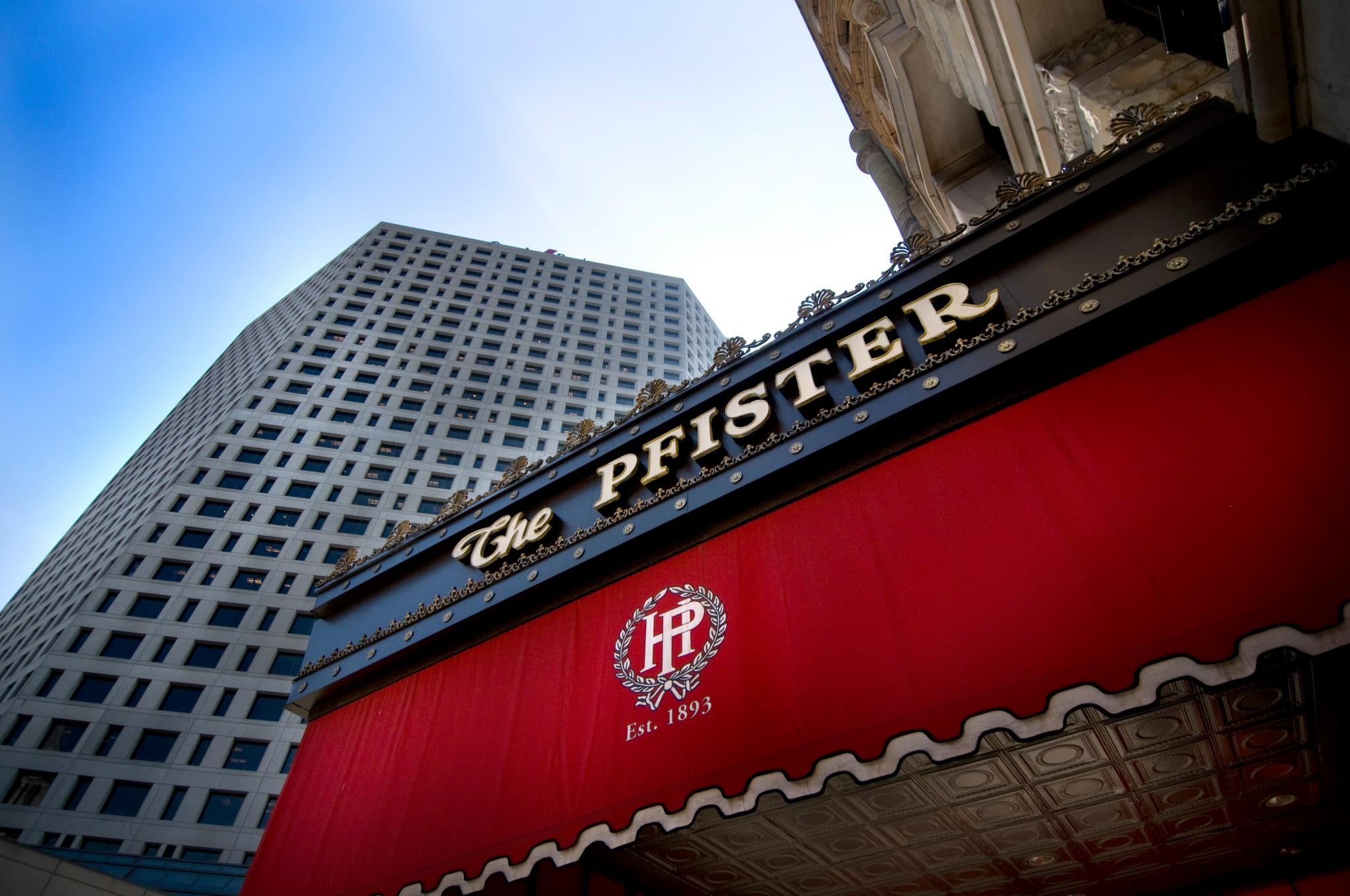 תמונה עבור The Pfister Hotel