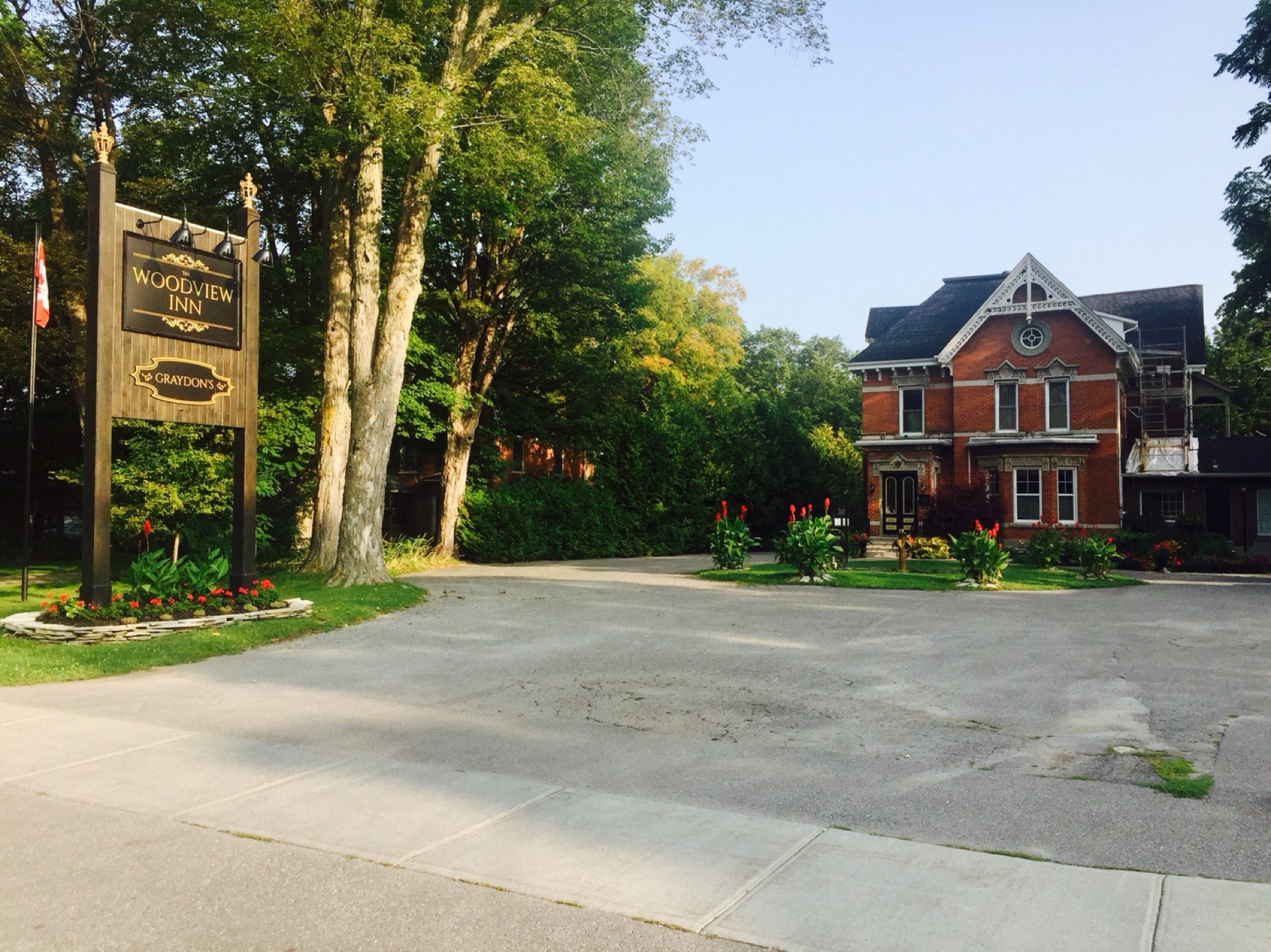 תמונה עבור The Woodview Inn