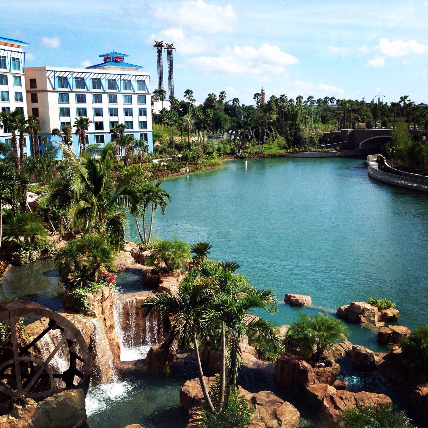 תמונה עבור Universal's Loews Sapphire Falls Resort